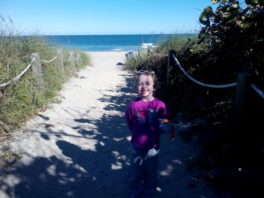 Mellon Patch Inn Port St. Lucie Bagian luar foto