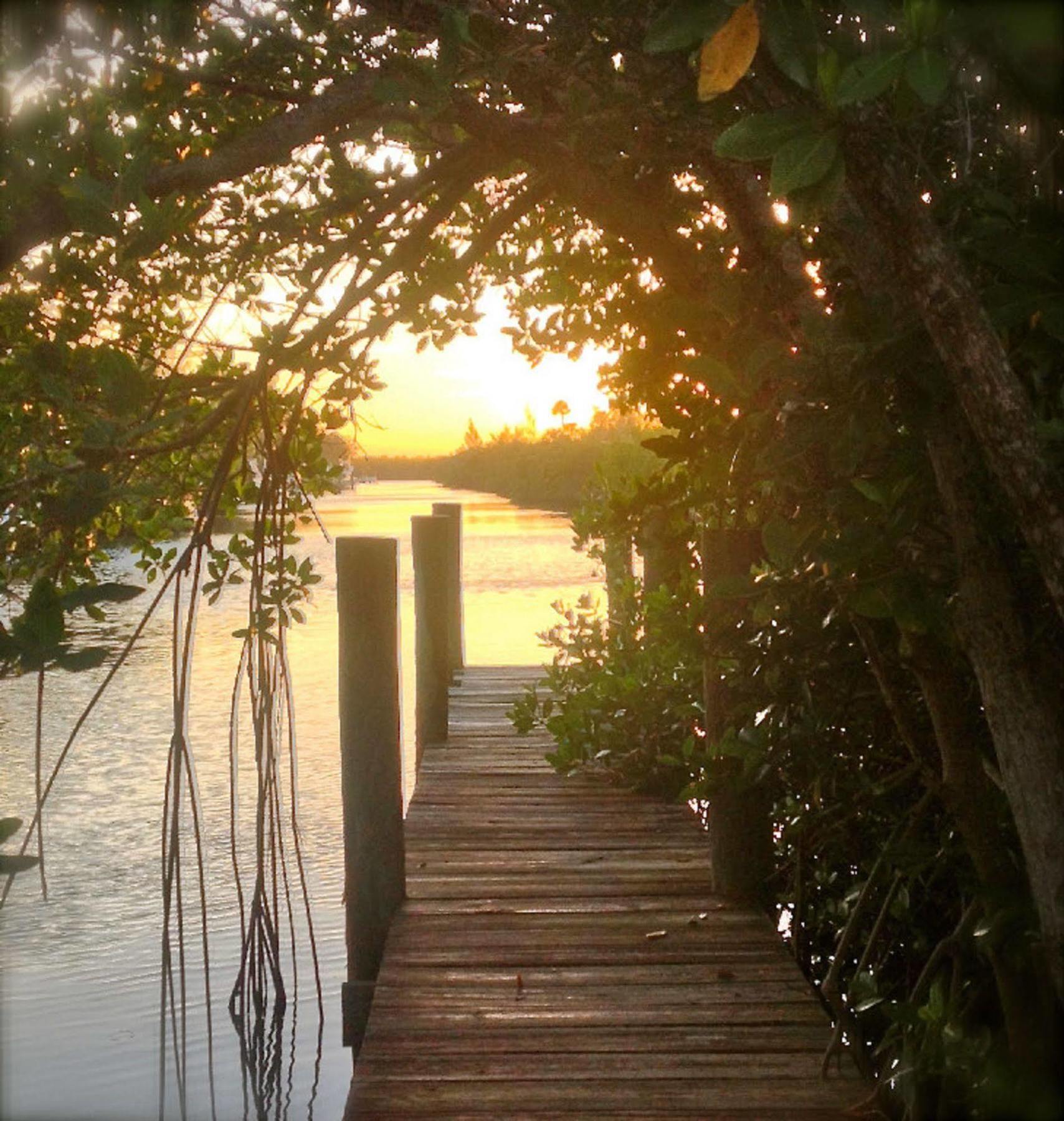 Mellon Patch Inn Port St. Lucie Bagian luar foto